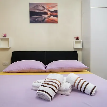 Private Accommodation Milisa Pensjonat