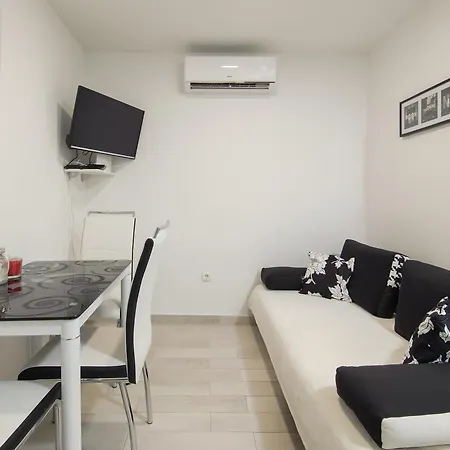 Private Accommodation Milisa Pensjonat *